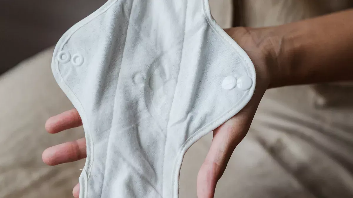 おしっこがおむつから出ないようにする方法は？